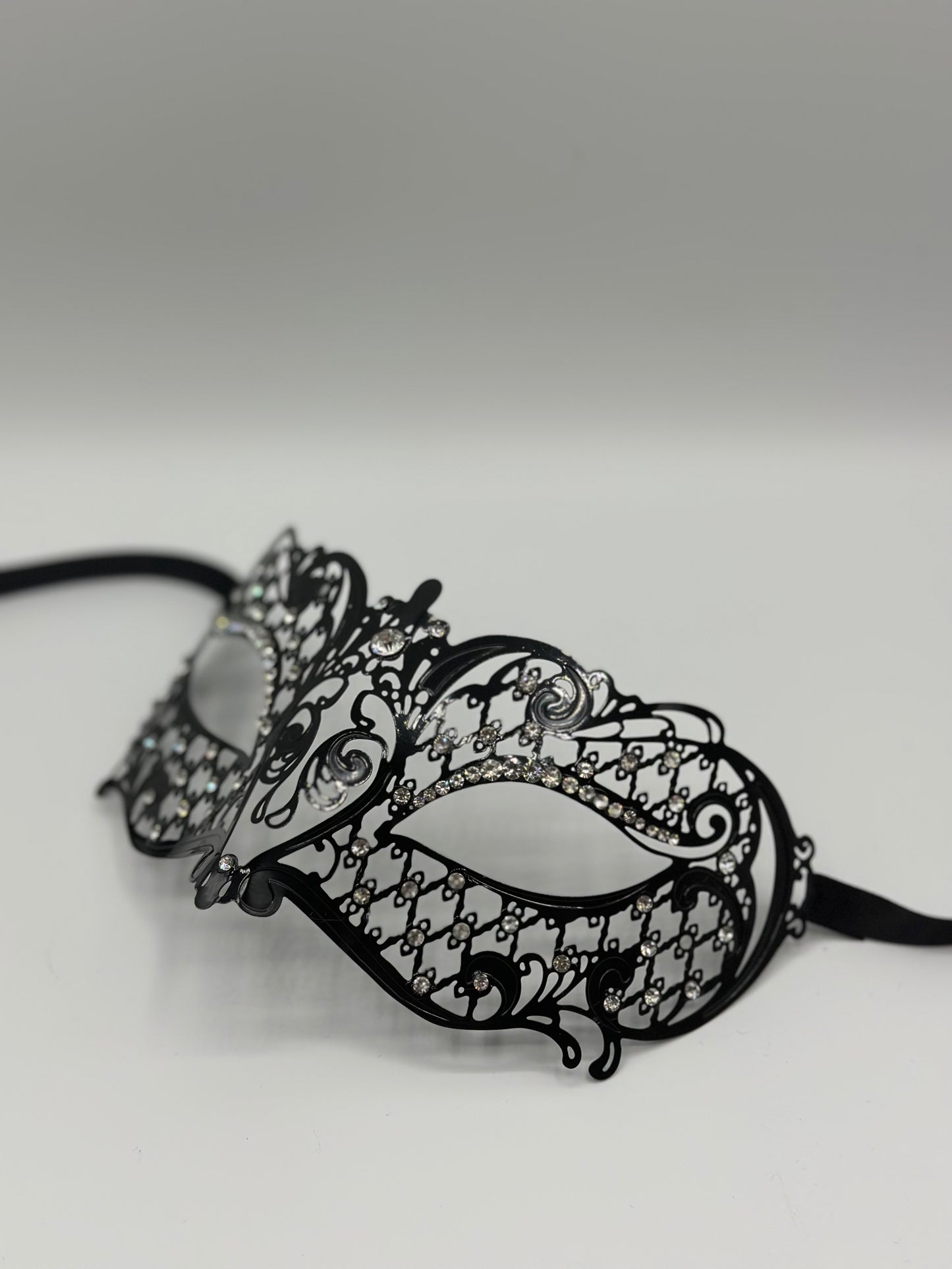 Máscara de mascarada para mujer "Seranade" - Máscara veneciana de metal negro con piedras strass