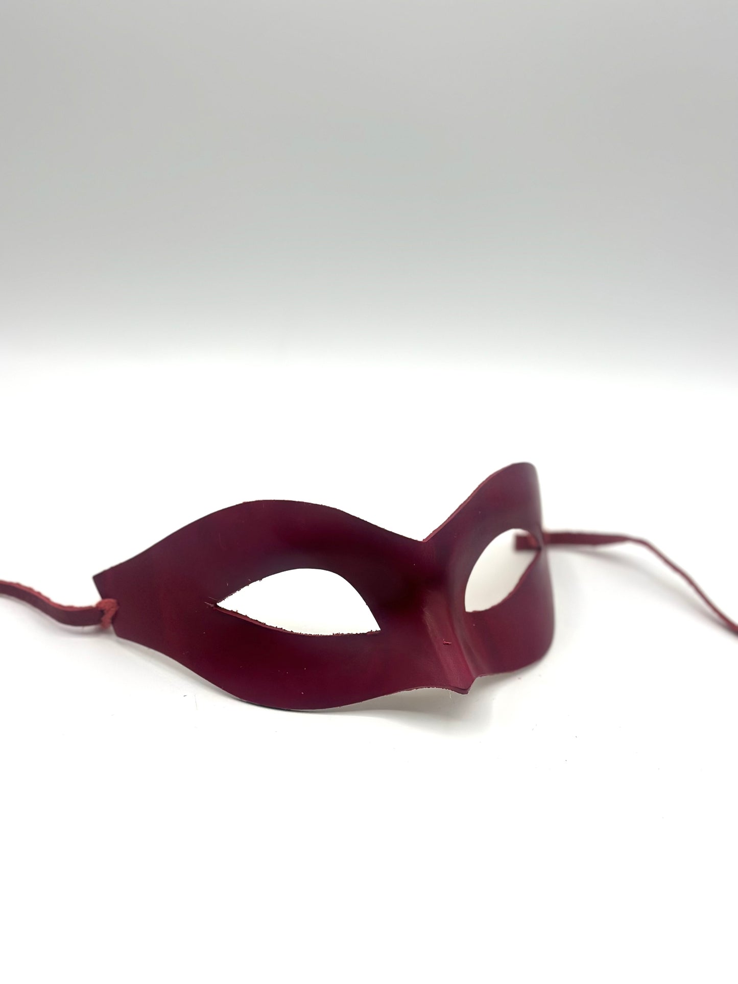 Set rood leren maskers voor koppels