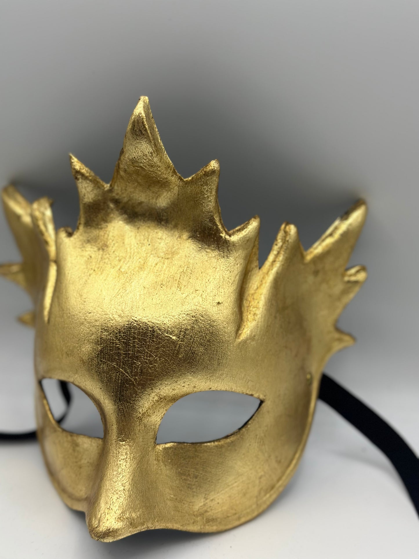 Mask Bacchus in gold