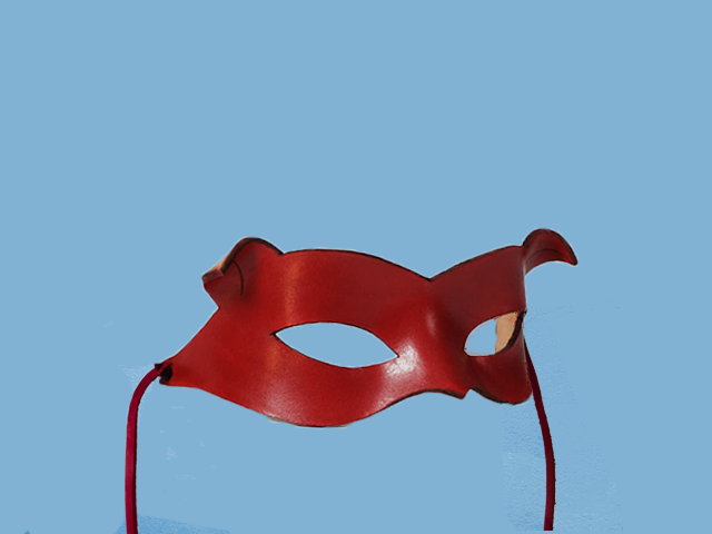 Masque de Catwoman en cuir rouge