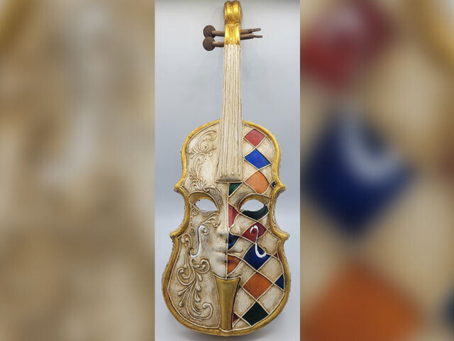 Violon blanc avec couleur