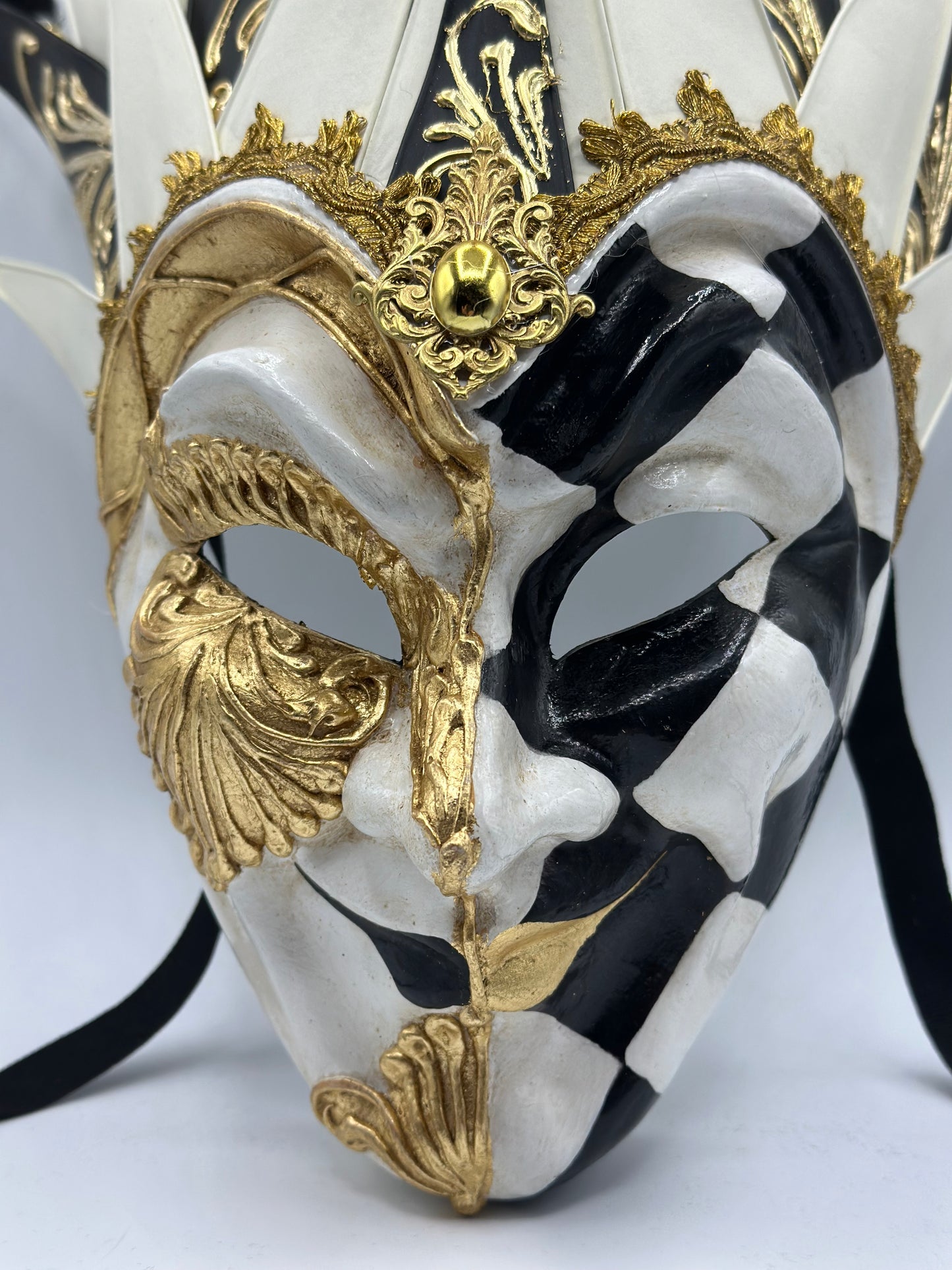 Venetian Joker Mask – Black White Gold