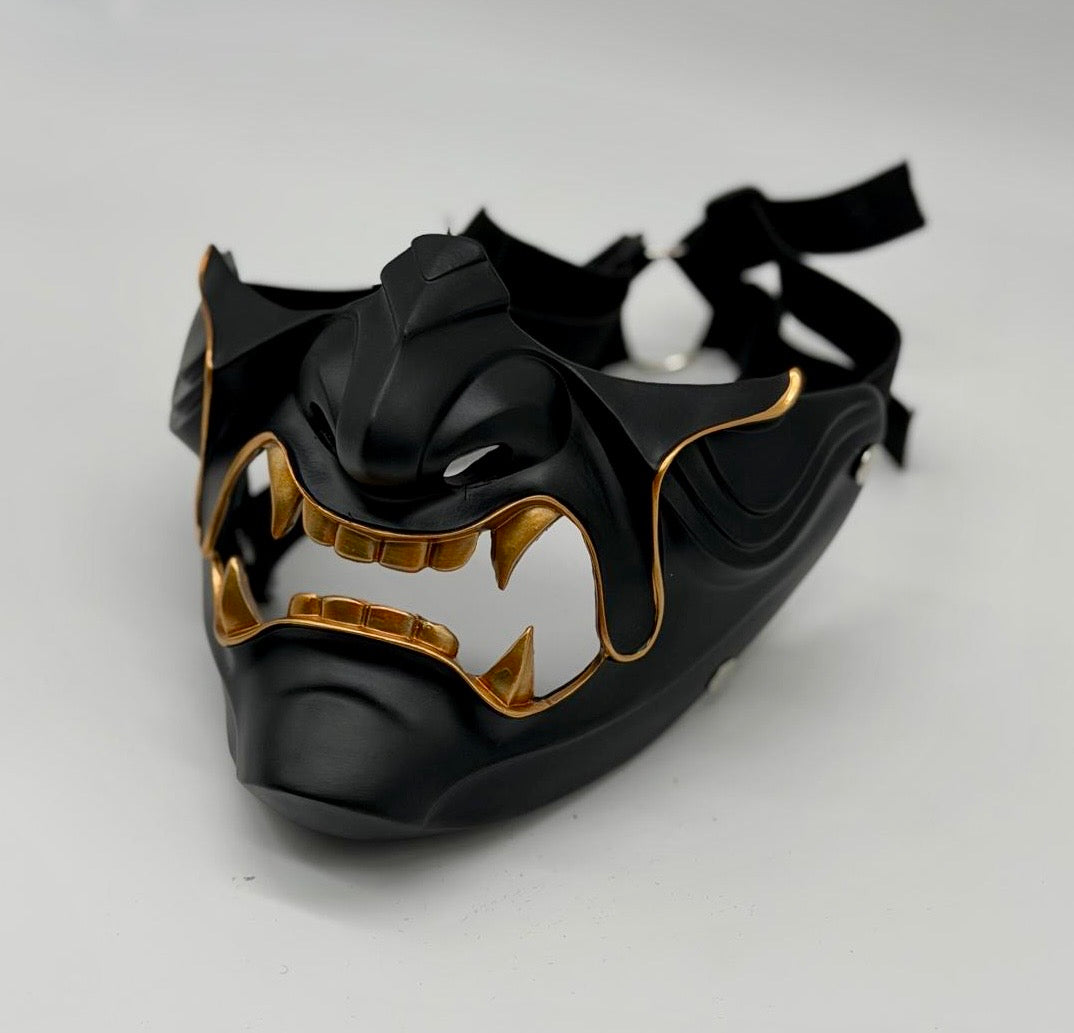 Schwarz-goldene Samurai-Halbmaske