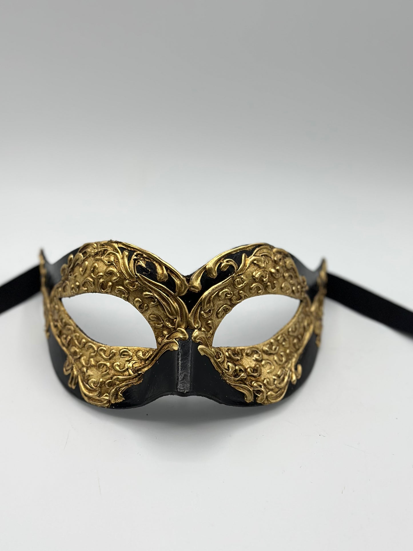 Schwarze-goldene Maskenball-Maske – Elegantes venezianisches Design