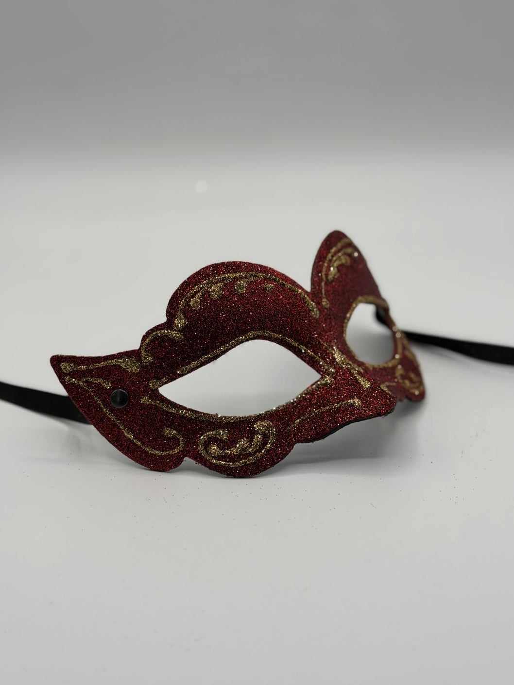 Masque vénitien pailleté rouge – Masque de bal masqué avec détails dorés