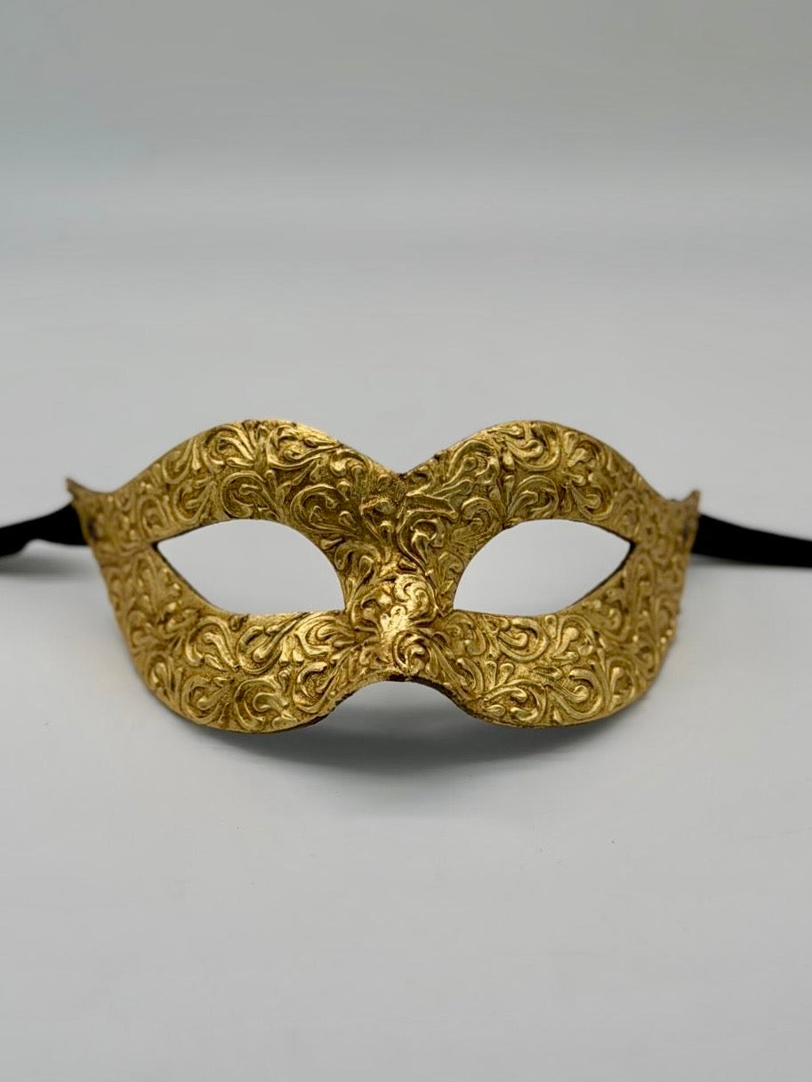 Luxury colombina mask in gold