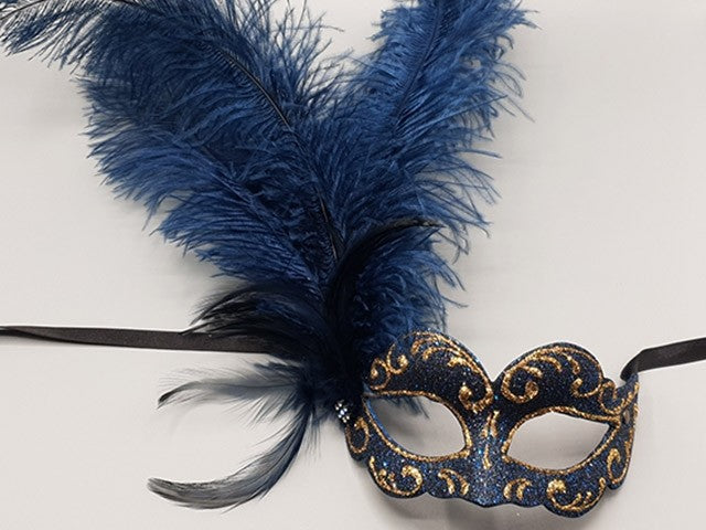 Masque de bal à plumet bleu